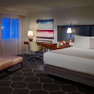 Corner King Room